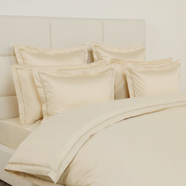 Duvet Cover <br>The Luxury Hotel Collection <br>100% Egyptian Cotton 700TC